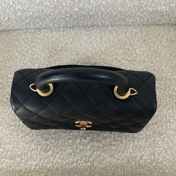 🚫SOLD🚫 Chanel Caviar Quilted Mini Coco Handle Flap Black - Picture 7 of 15